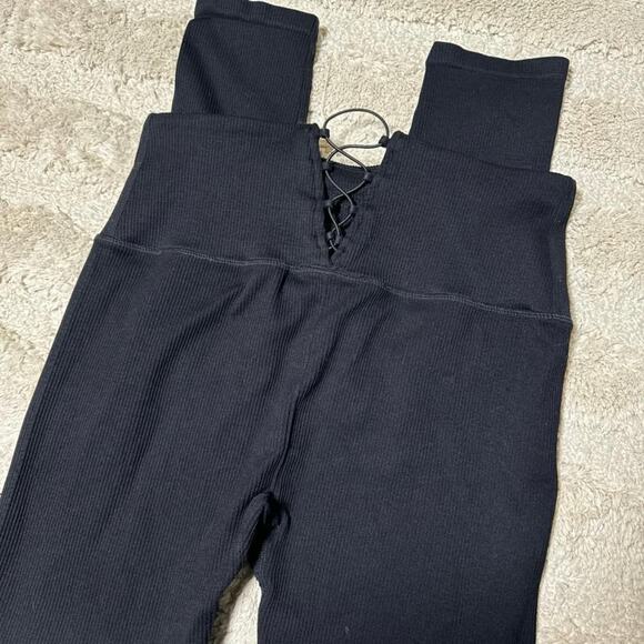 Fabletics High-Waisted Seamless Rib Leggings - Picture 4 of 8